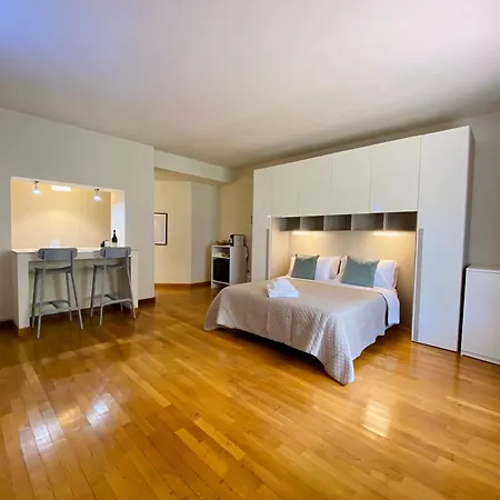 Lägenhet Casa Di Chica Castiglione Falletto